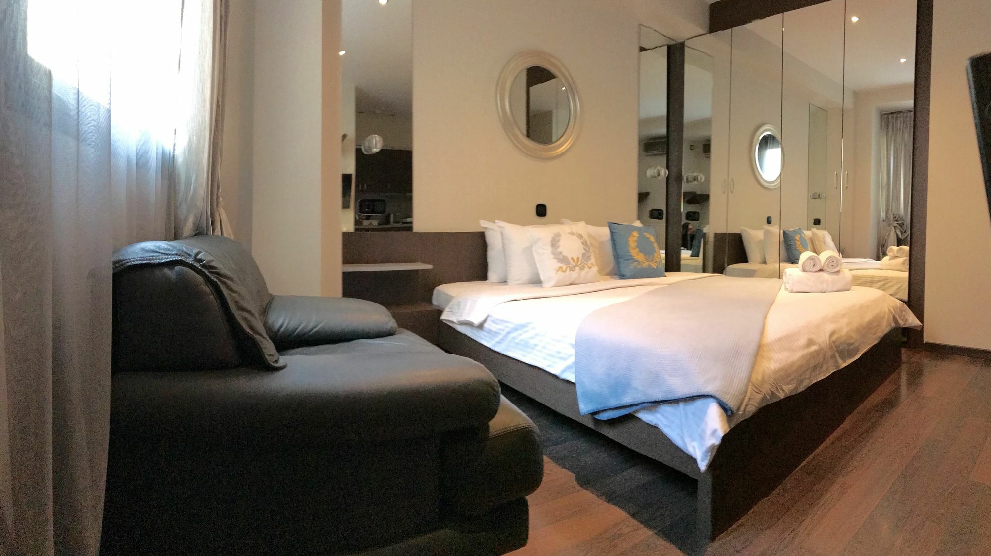 Athens Luxury Suites Extérieur photo